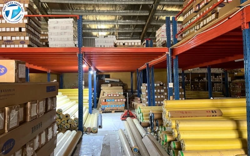 Kho decal, vật tư in ấn Phát Triển Trung Việt